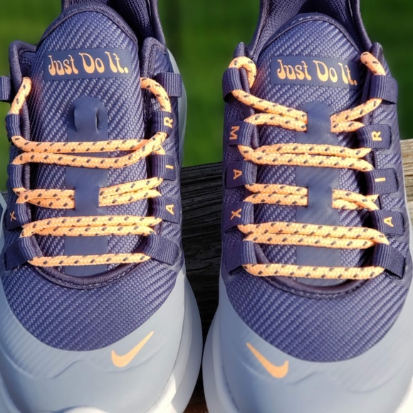 Nike Air Max Axis SE - Picture 3 of 7